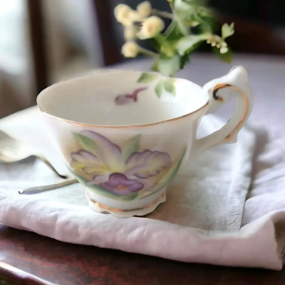 MINI Demitasse Floral Tea Cup Porcelain Air‎ Plants Succulents Violets Diorama